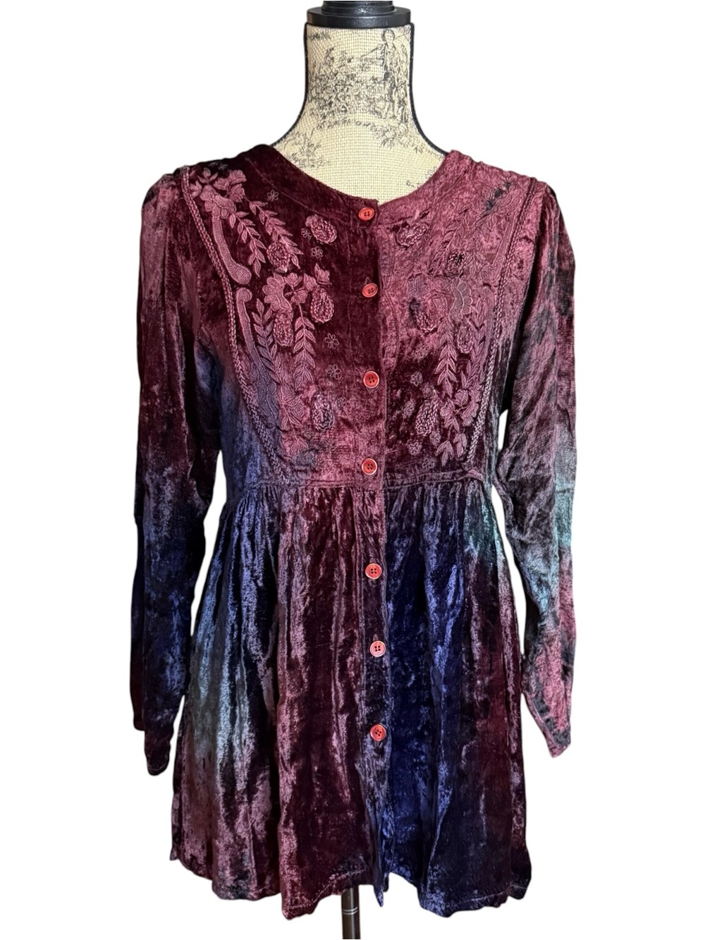 Vintage 90s Le Château Burgundy Ombré Velvet Button-Front Long-Sleeve Top
